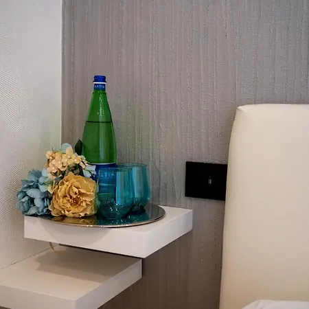 Luxury Cecilia Via Antonio Del Re 9 Guest house *