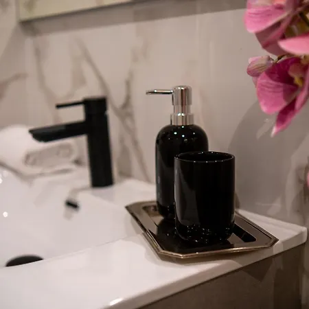 Guest house Luxury Cecilia Via Antonio Del Re 9 Tivoli