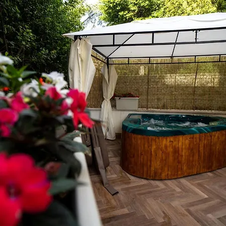 Luxury Cecilia Via Antonio Del Re 9 Guest house Tivoli