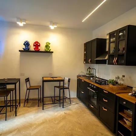 Luxury Cecilia Via Antonio Del Re 9 Guest house *