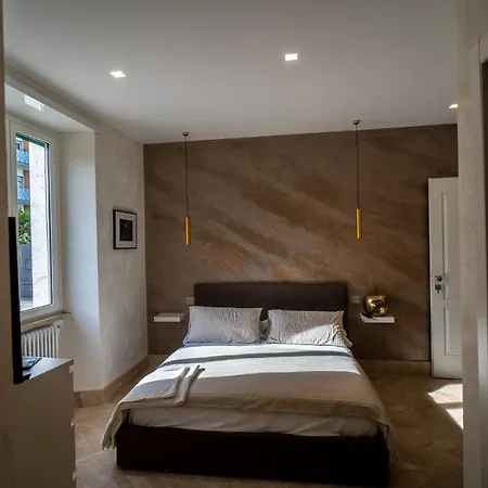 Luxury Cecilia Via Antonio Del Re 9 Guest house *