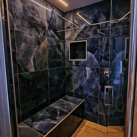 Luxury Cecilia Via Antonio Del Re 9 Guest house Tivoli